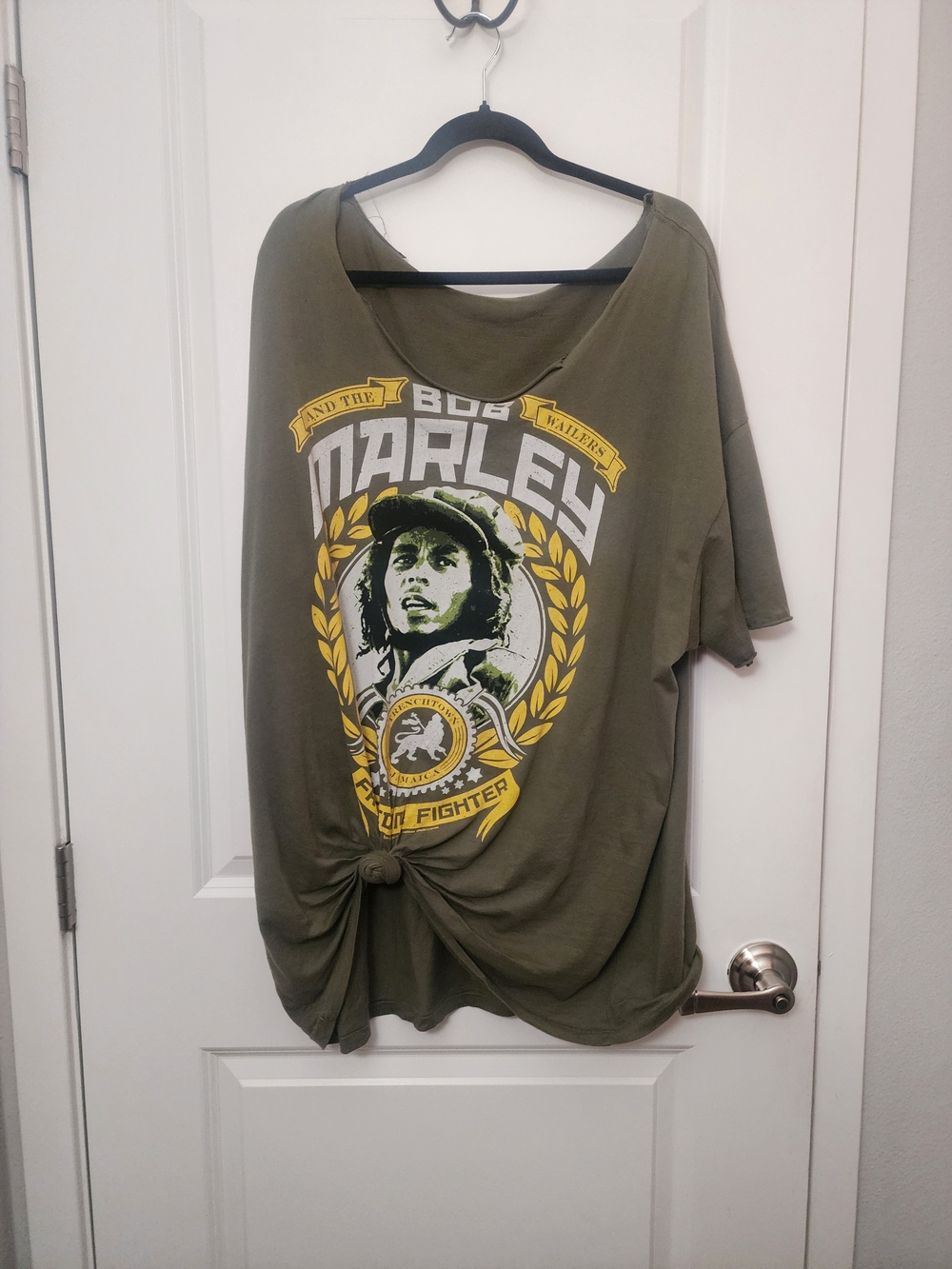 Bob Marley Olive Graphic Knot-Front Women’s Tee